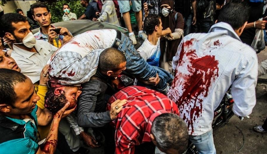 埃及集体示威爆发冲突 血腥场面依旧