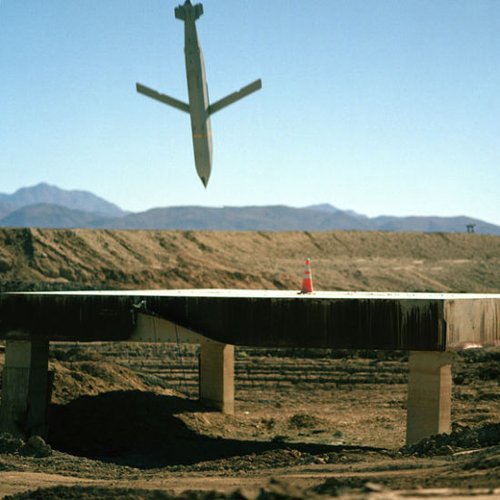 美军试射升级版滑翔炸弹 或剑指中国